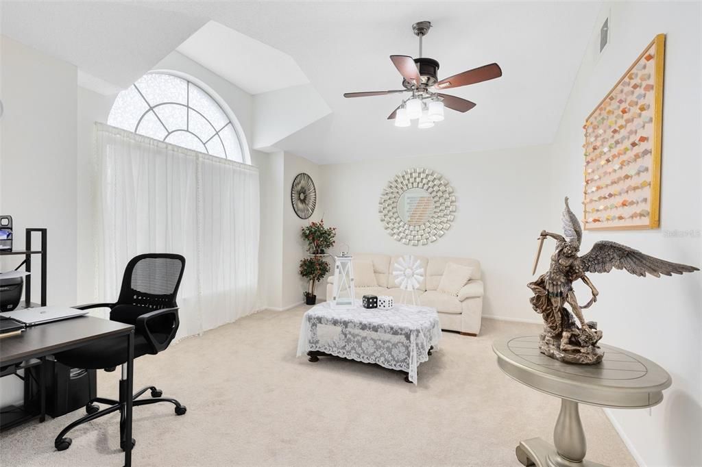 For Sale: $575,000 (4 beds, 2 baths, 2291 Square Feet)