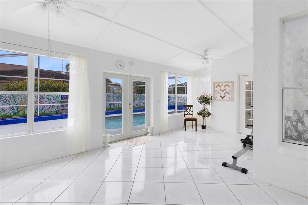 For Sale: $575,000 (4 beds, 2 baths, 2291 Square Feet)