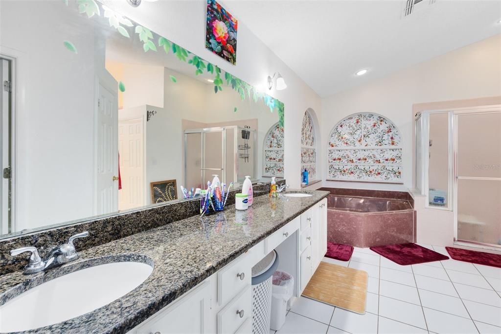 For Sale: $575,000 (4 beds, 2 baths, 2291 Square Feet)