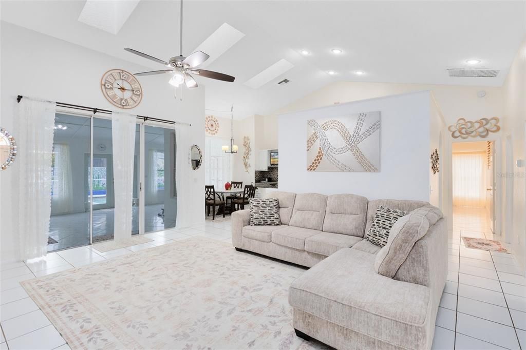 For Sale: $575,000 (4 beds, 2 baths, 2291 Square Feet)