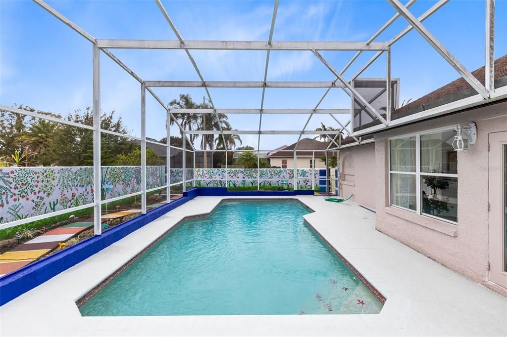 For Sale: $575,000 (4 beds, 2 baths, 2291 Square Feet)