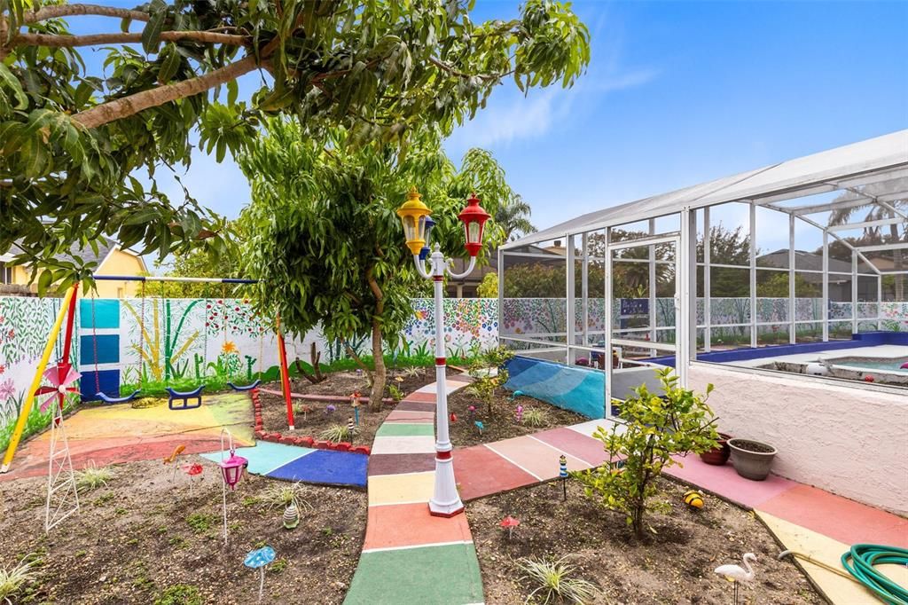 For Sale: $575,000 (4 beds, 2 baths, 2291 Square Feet)