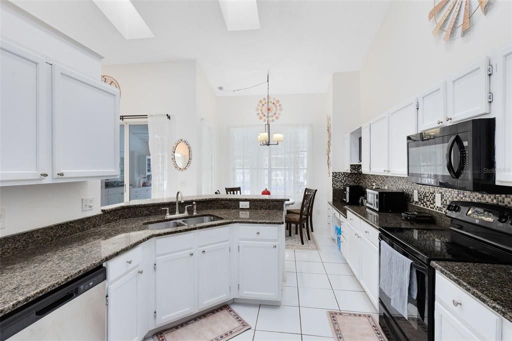 For Sale: $575,000 (4 beds, 2 baths, 2291 Square Feet)