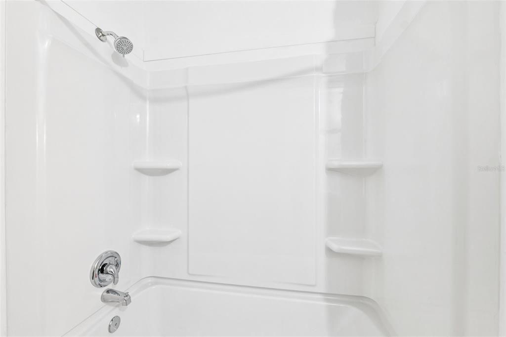 For Rent: $1,600 (2 beds, 1 baths, 1088 Square Feet)