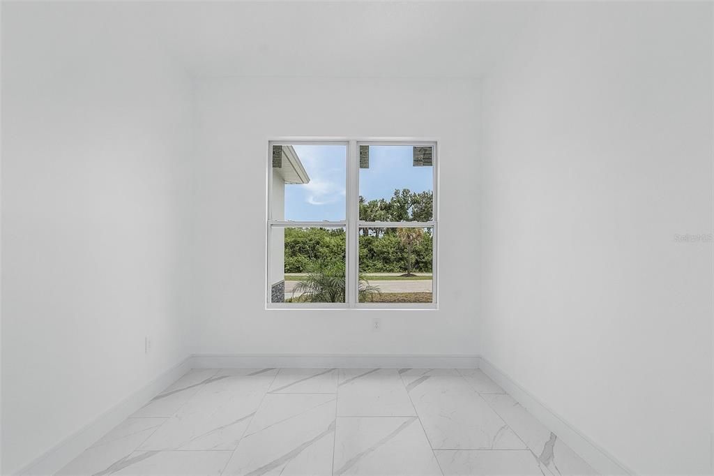 En Venta: $360,000 (4 camas, 2 baños, 1813 Pies cuadrados)