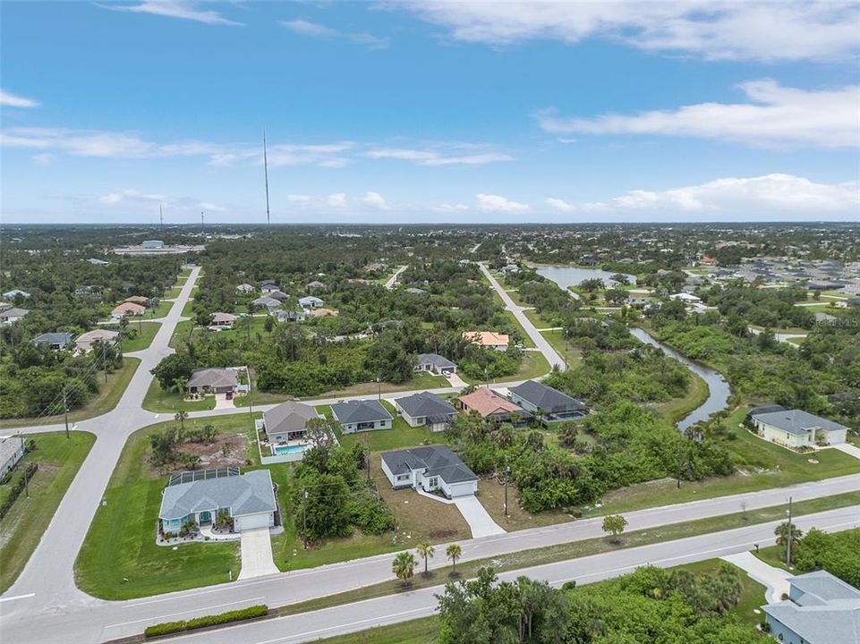 En Venta: $360,000 (4 camas, 2 baños, 1813 Pies cuadrados)