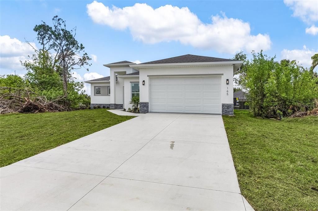 En Venta: $360,000 (4 camas, 2 baños, 1813 Pies cuadrados)