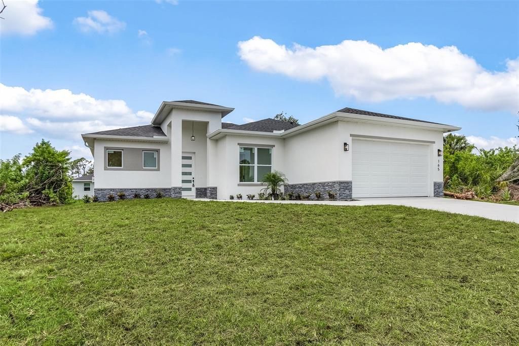 En Venta: $360,000 (4 camas, 2 baños, 1813 Pies cuadrados)