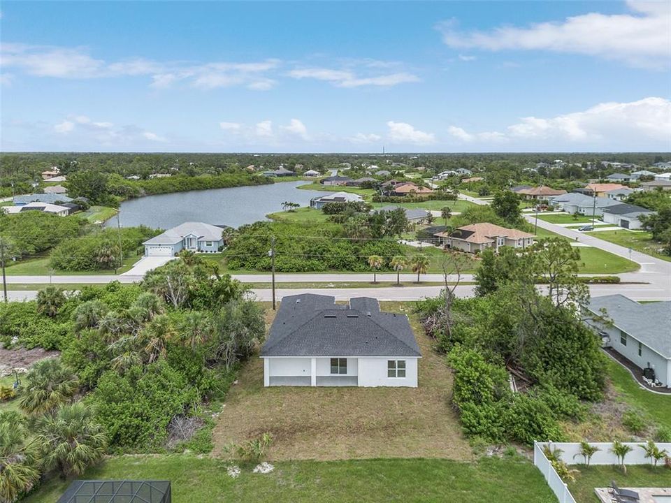 En Venta: $360,000 (4 camas, 2 baños, 1813 Pies cuadrados)