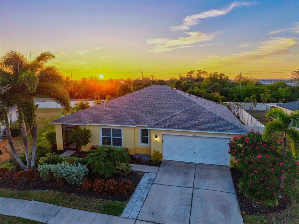 En Venta: $409,900 (3 camas, 2 baños, 1844 Pies cuadrados)