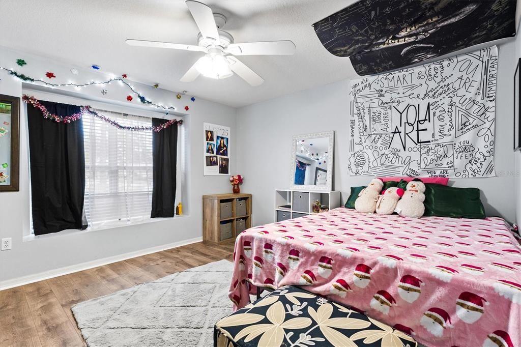 En Venta: $409,900 (3 camas, 2 baños, 1844 Pies cuadrados)