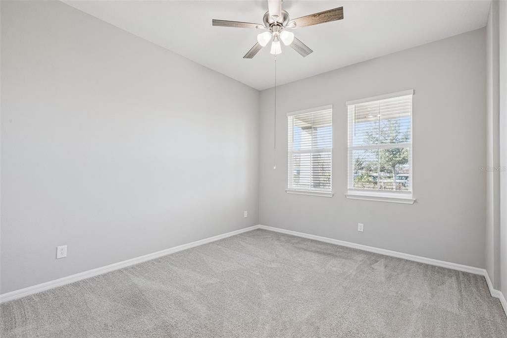 En Venta: $650,000 (5 camas, 4 baños, 2500 Pies cuadrados)