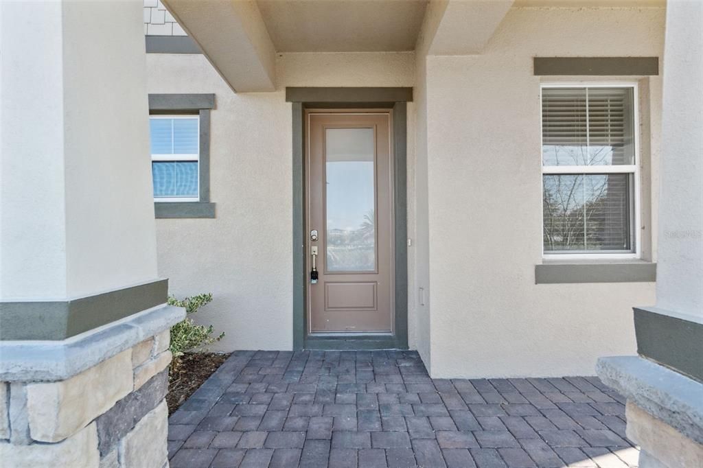 En Venta: $650,000 (5 camas, 4 baños, 2500 Pies cuadrados)