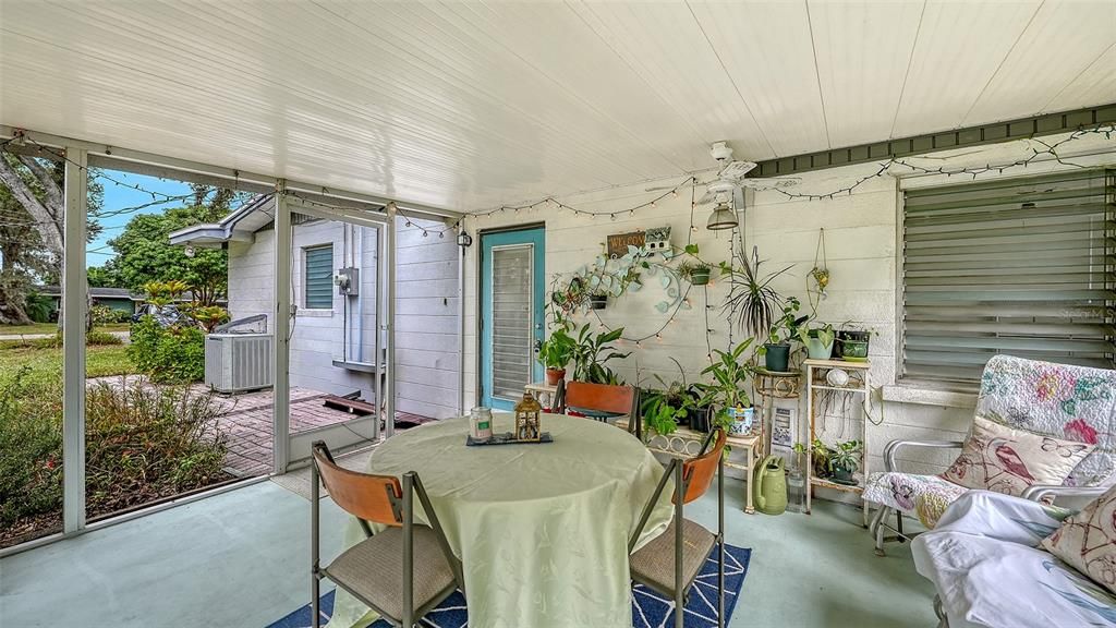 待售: $309,000 (3 贝兹, 1 浴室, 1250 平方英尺)