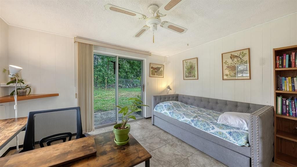 待售: $309,000 (3 贝兹, 1 浴室, 1250 平方英尺)