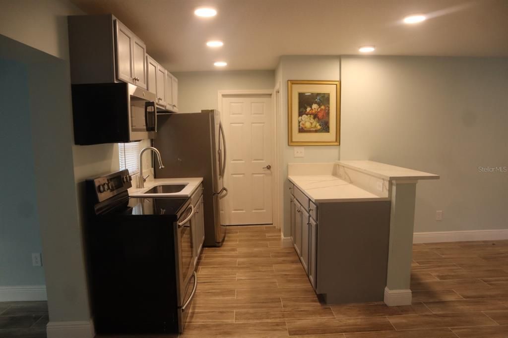 For Sale: $360,000 (4 beds, 2 baths, 1727 Square Feet)