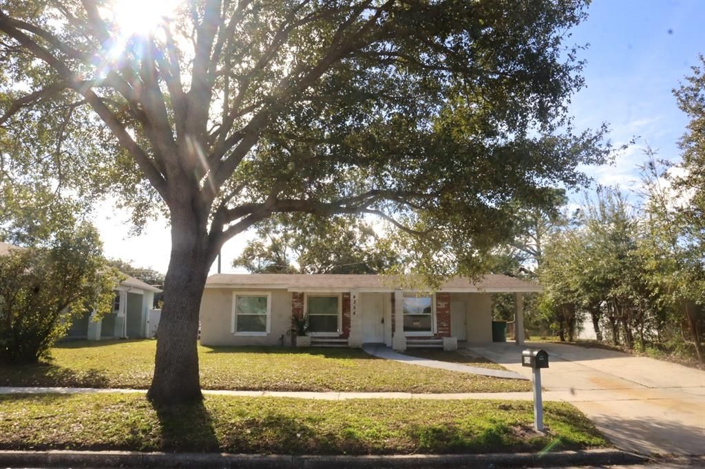 For Sale: $360,000 (4 beds, 2 baths, 1727 Square Feet)