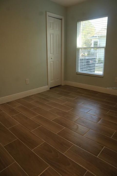 For Sale: $360,000 (4 beds, 2 baths, 1727 Square Feet)