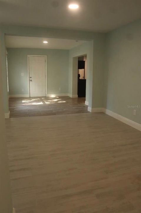 For Sale: $360,000 (4 beds, 2 baths, 1727 Square Feet)