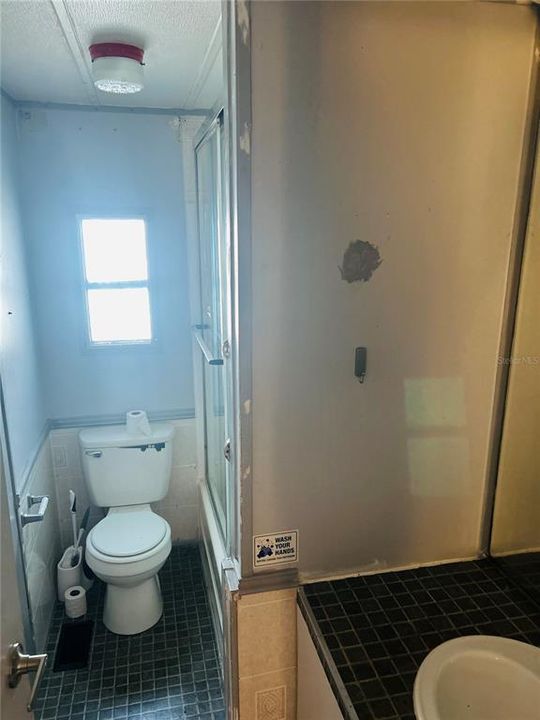 На продажу: $124,998 (2 спален, 2 ванн, 768 Квадратных фут)