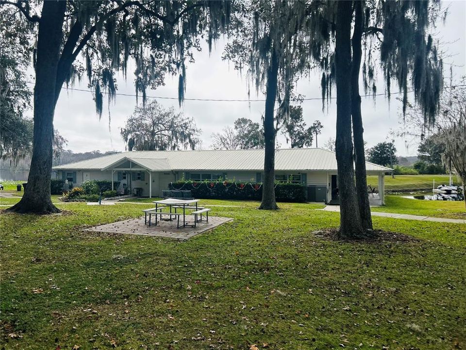 На продажу: $124,998 (2 спален, 2 ванн, 768 Квадратных фут)