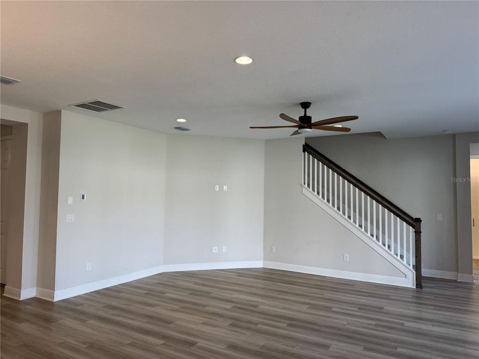 For Rent: $3,500 (5 beds, 4 baths, 3573 Square Feet)