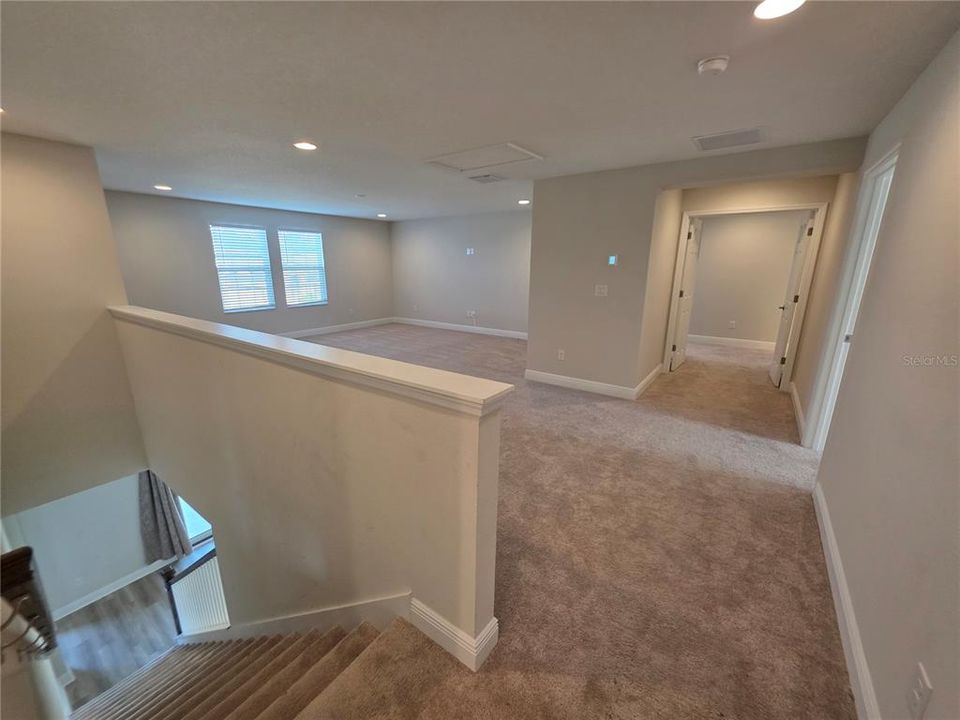 For Rent: $3,500 (5 beds, 4 baths, 3573 Square Feet)