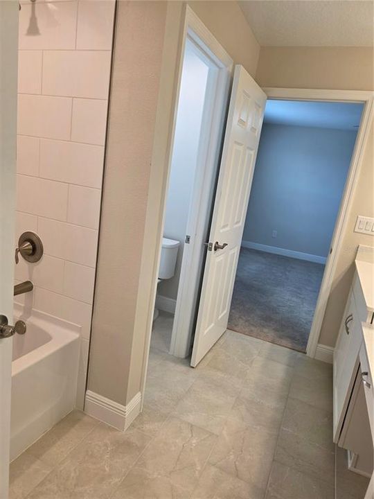 For Rent: $3,500 (5 beds, 4 baths, 3573 Square Feet)