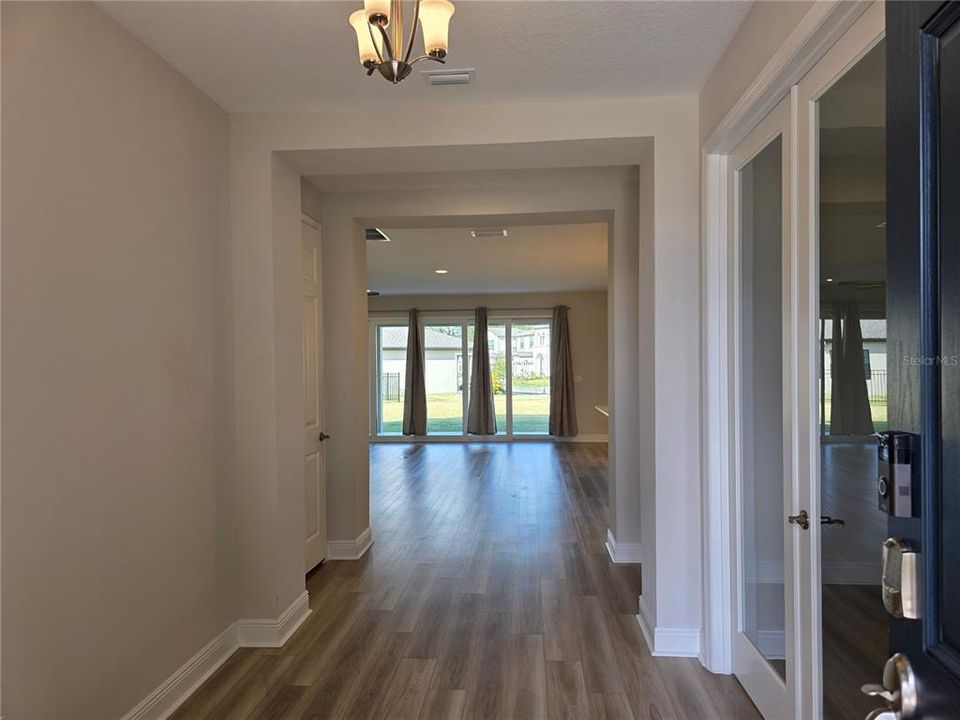 For Rent: $3,500 (5 beds, 4 baths, 3573 Square Feet)