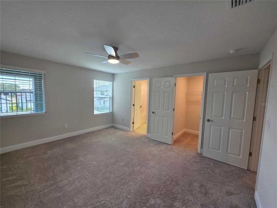 For Rent: $3,500 (5 beds, 4 baths, 3573 Square Feet)