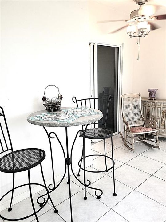 На продажу: $285,000 (3 спален, 2 ванн, 1517 Квадратных фут)