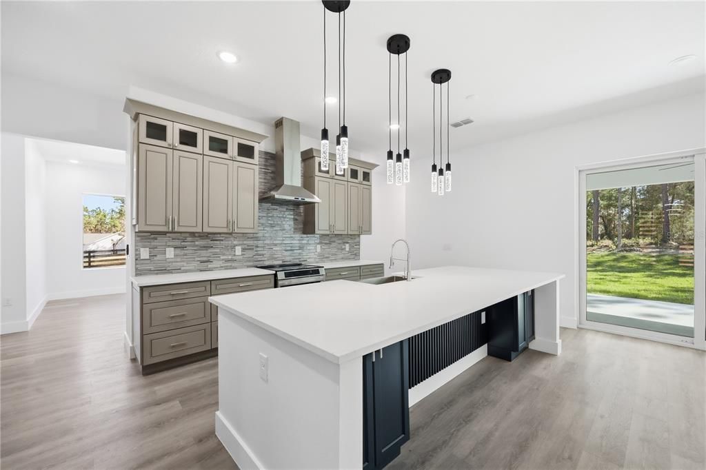 待售: $779,900 (4 贝兹, 3 浴室, 3044 平方英尺)