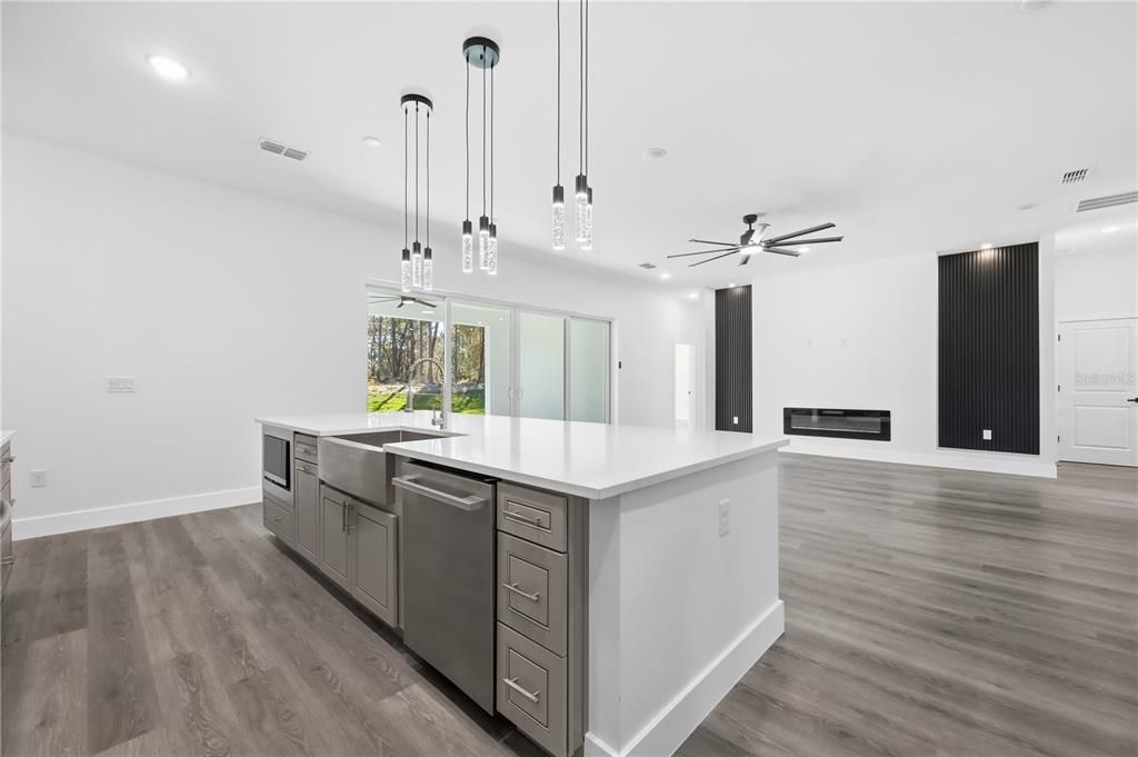 待售: $779,900 (4 贝兹, 3 浴室, 3044 平方英尺)