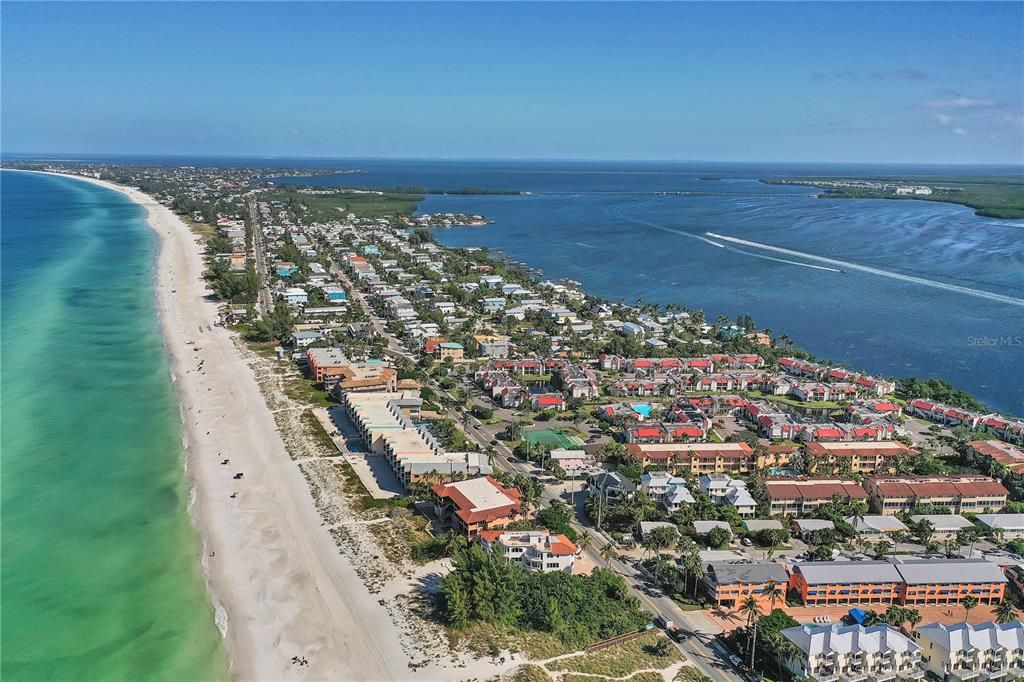 En Venta: $540,000 (2 camas, 2 baños, 1080 Pies cuadrados)