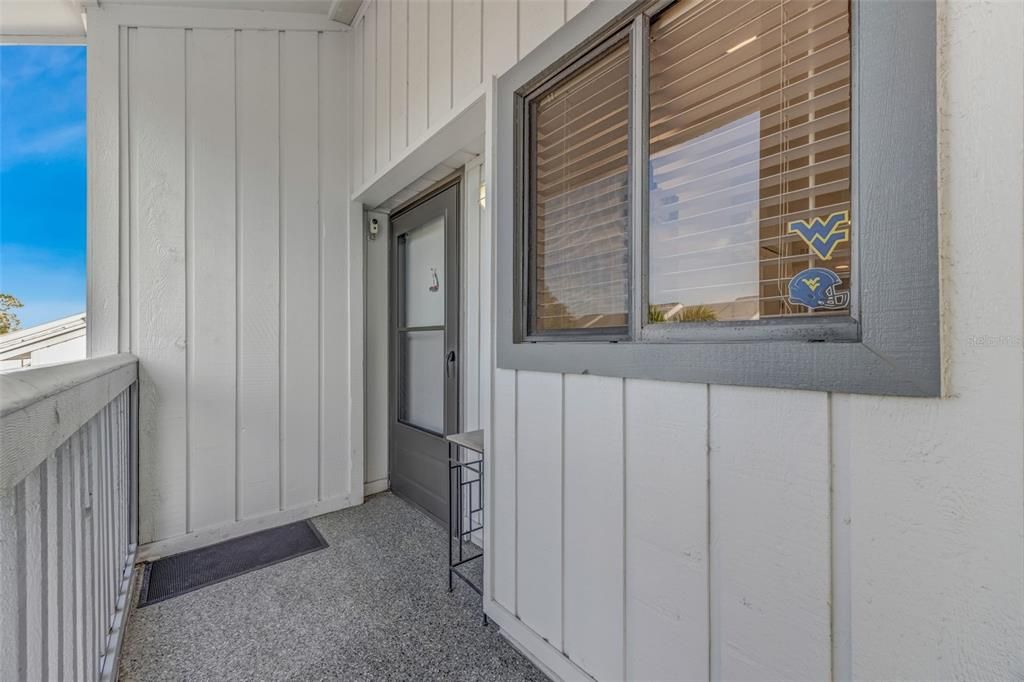 На продажу: $298,000 (2 спален, 2 ванн, 1100 Квадратных фут)