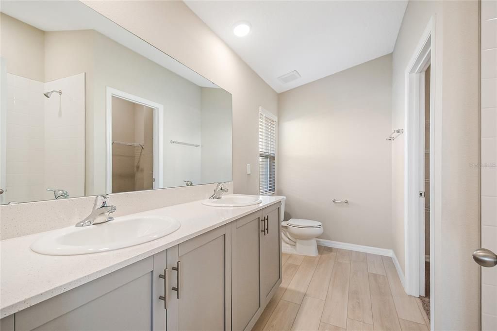 На продажу: $299,000 (3 спален, 2 ванн, 1615 Квадратных фут)