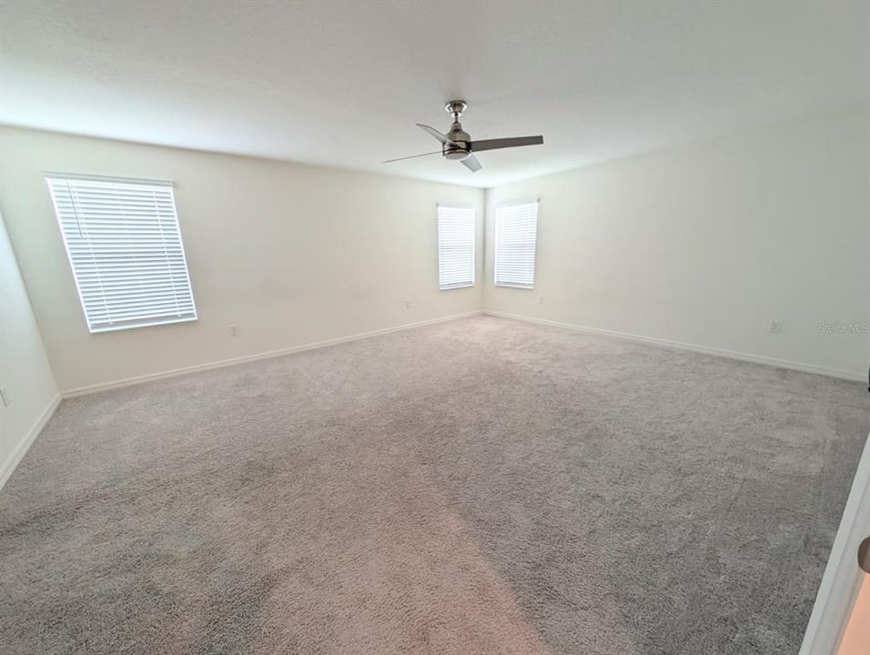 En Renta: $3,300 (4 camas, 3 baños, 3389 Pies cuadrados)