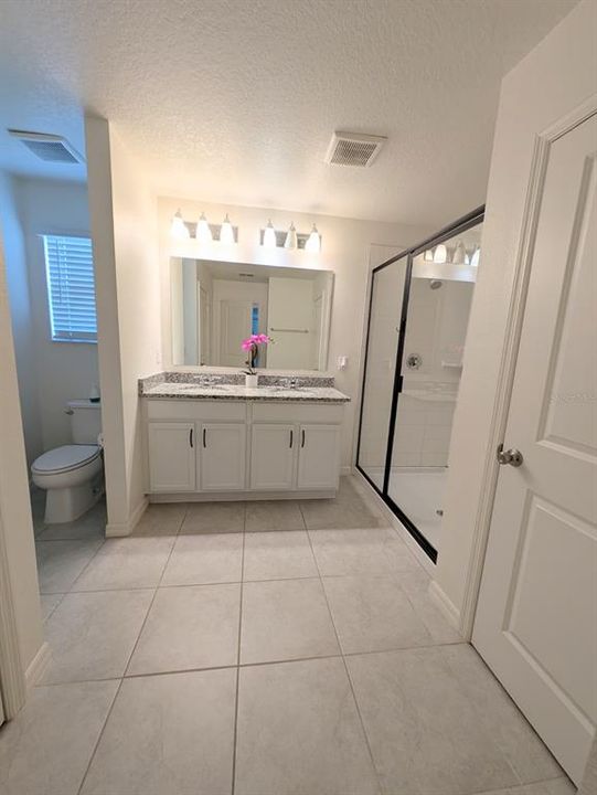 En Renta: $3,300 (4 camas, 3 baños, 3389 Pies cuadrados)