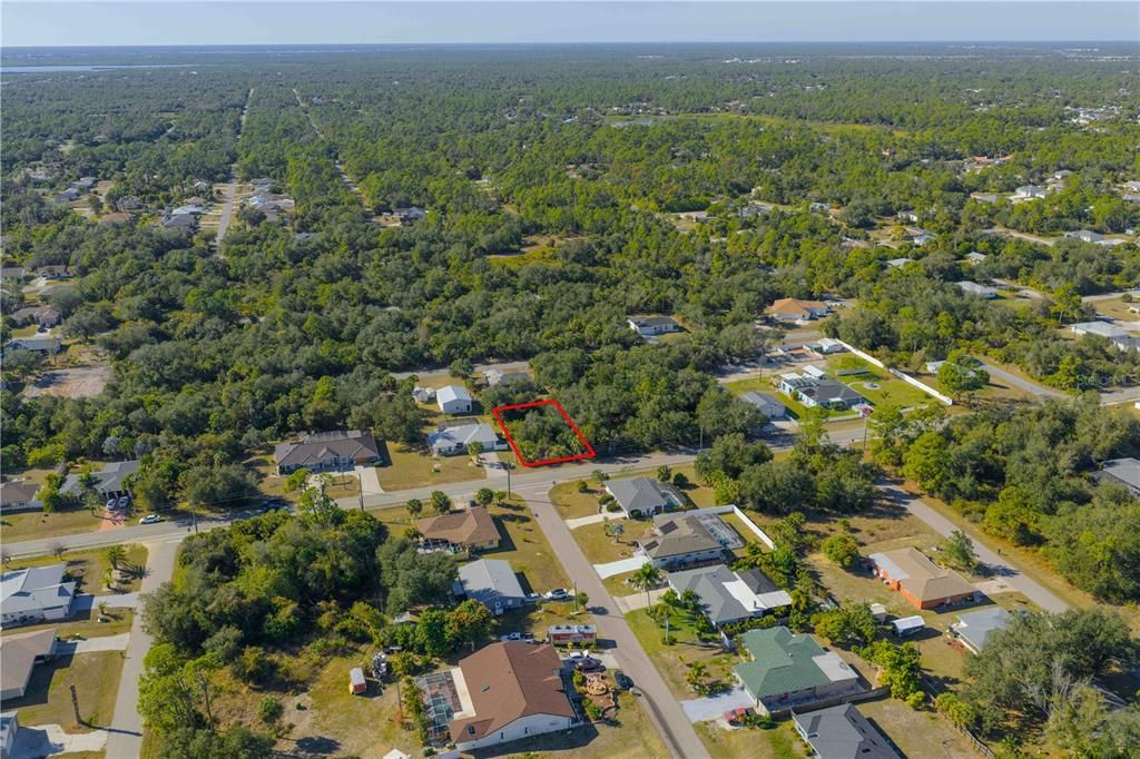 На продажу: $29,900 (0.23 acres)