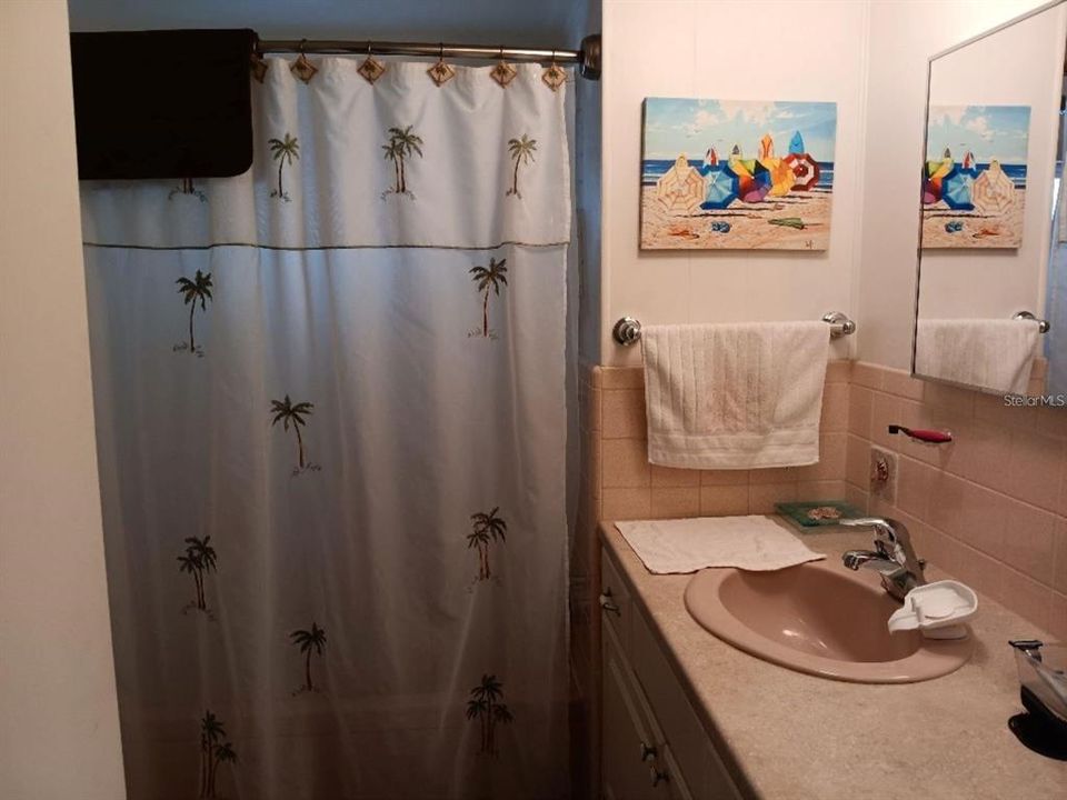 En Venta: $242,000 (2 camas, 1 baños, 1056 Pies cuadrados)