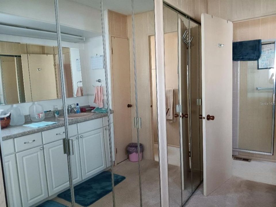 En Venta: $242,000 (2 camas, 1 baños, 1056 Pies cuadrados)