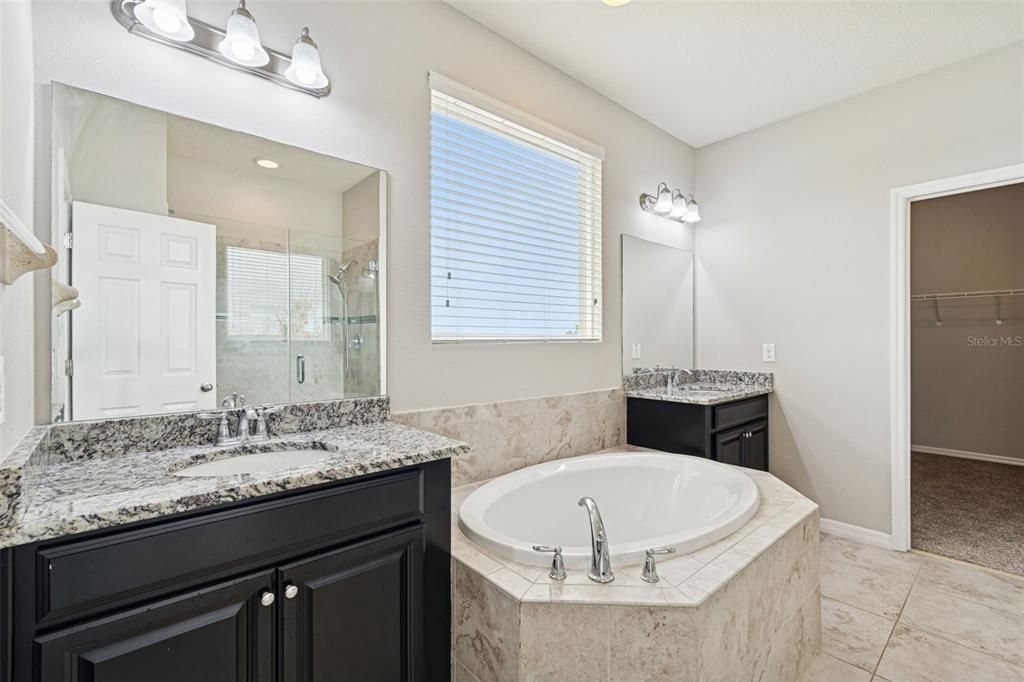 出租: $3,500 (4 贝兹, 3 浴室, 2634 平方英尺)