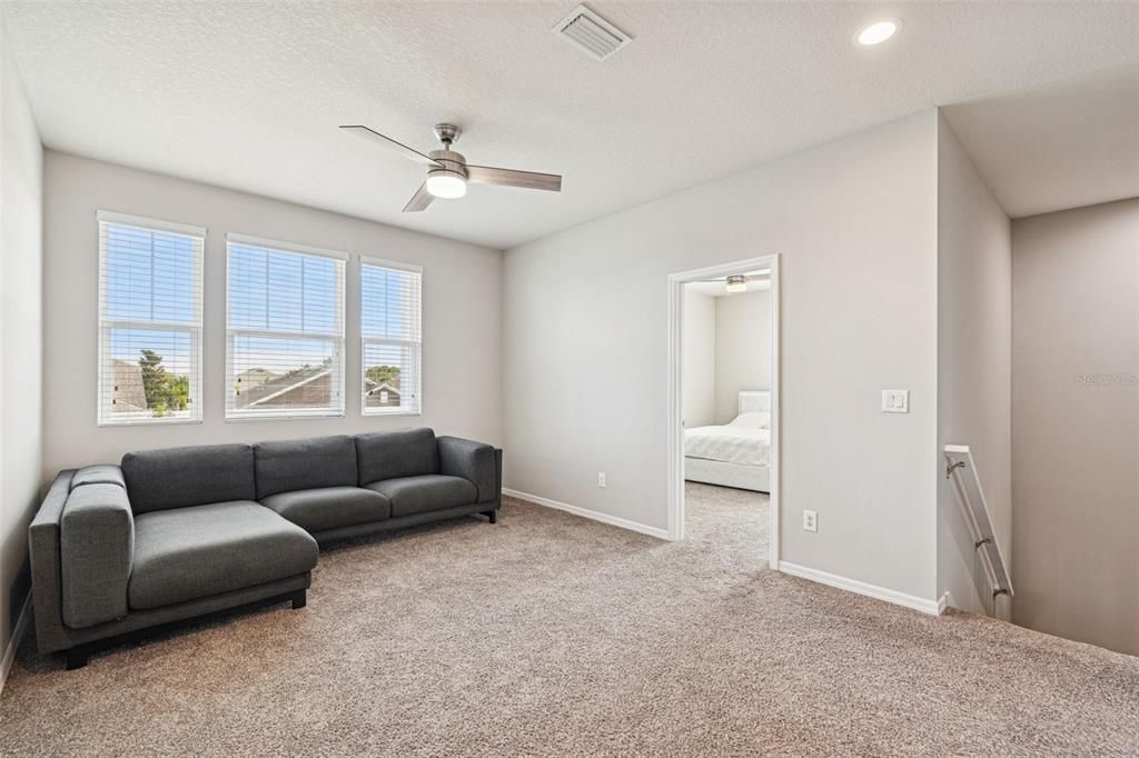 出租: $3,500 (4 贝兹, 3 浴室, 2634 平方英尺)