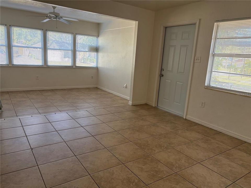 For Rent: $2,500 (4 beds, 2 baths, 1451 Square Feet)