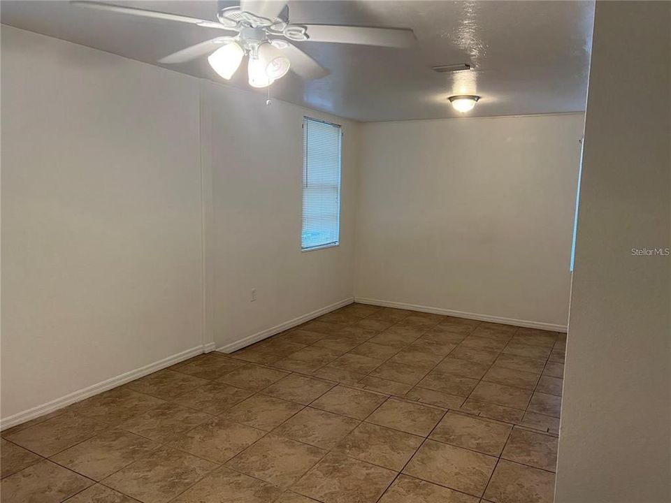 В аренду: $2,500 (4 спален, 2 ванн, 1451 Квадратных фут)