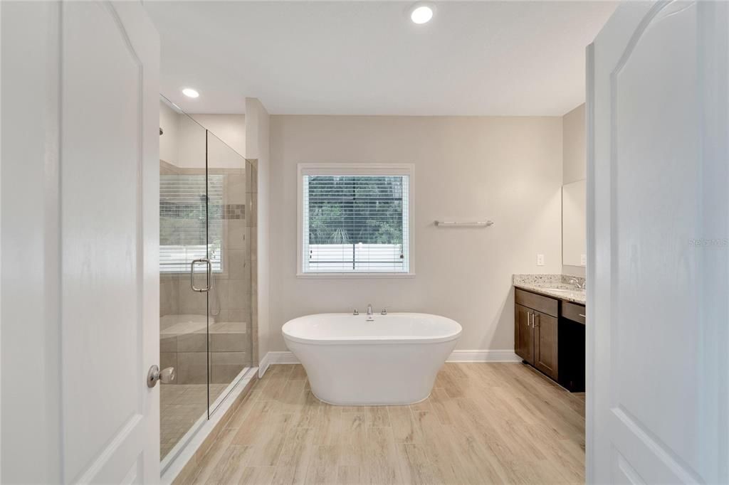 В аренду: $2,800 (3 спален, 2 ванн, 1970 Квадратных фут)