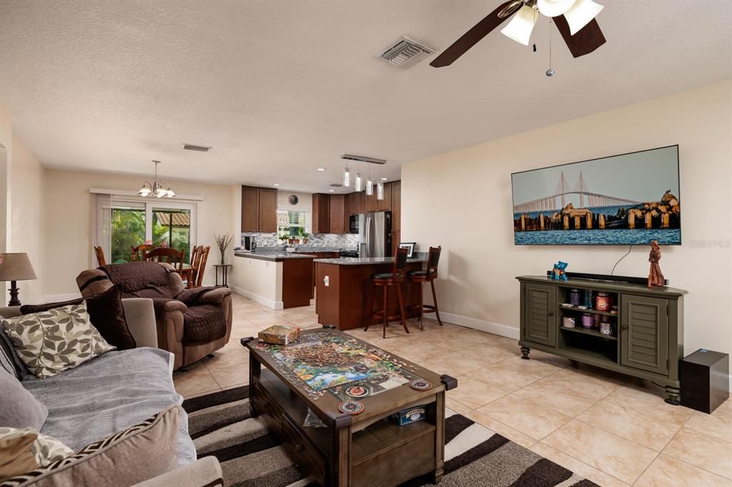 待售: $529,000 (3 贝兹, 2 浴室, 1432 平方英尺)