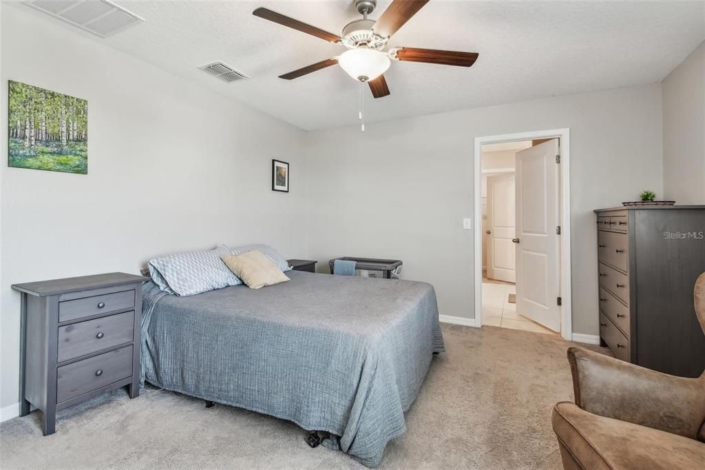 出租: $2,550 (4 贝兹, 2 浴室, 1914 平方英尺)