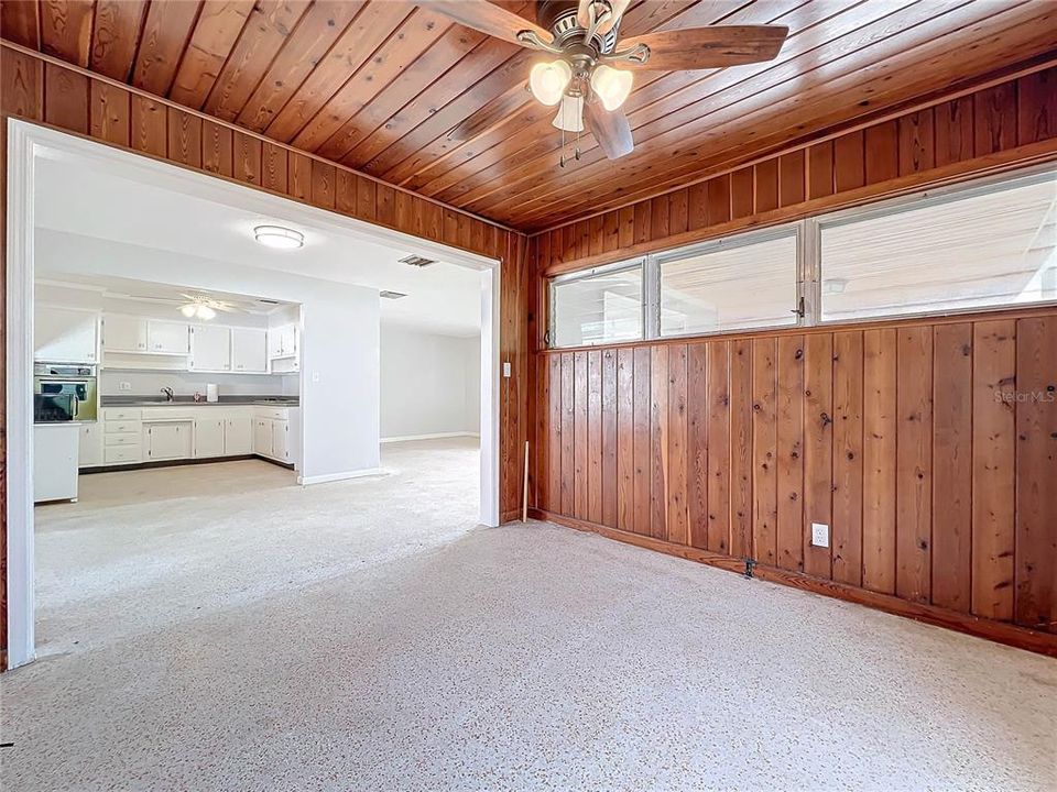 待售: $369,900 (3 贝兹, 2 浴室, 1336 平方英尺)