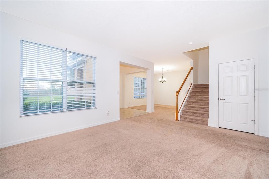 En Venta: $569,000 (5 camas, 3 baños, 4006 Pies cuadrados)